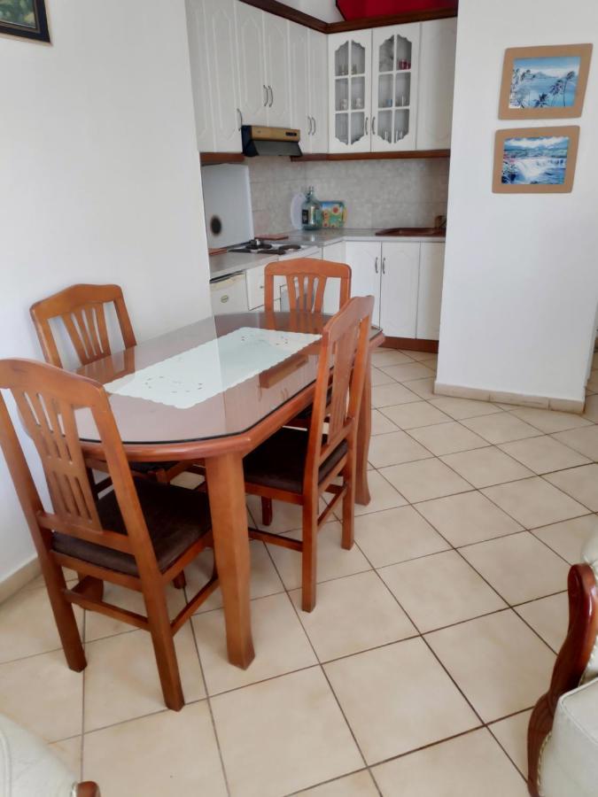 Private Studio Sea View 2 Minutes Away From Beach Sarandë Exterior foto